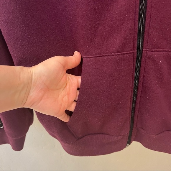 Sequinned Pink Victoria’s Secret full zip jacket, faux fur lined hood, graphic M - Picture 6 of 16